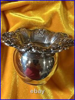 US REED end BARTON STERLING silver FRANCIS I Miniature Vase 79.5 grams